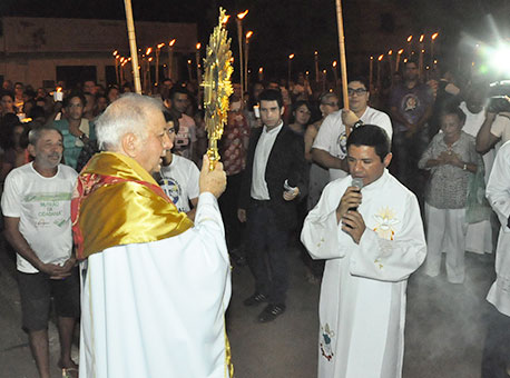 270516-cotidiano-procissao-cleriston2