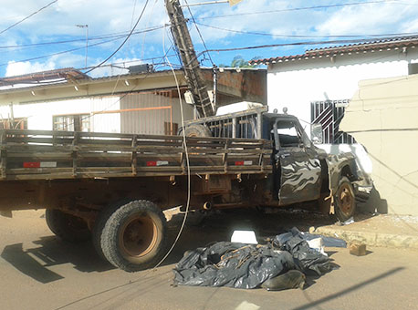 060616-cotidiano-carrosemfreio-cleriston