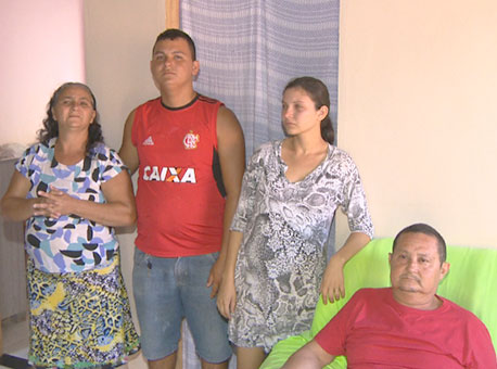 120616-policia-familiademoca-tvgazeta