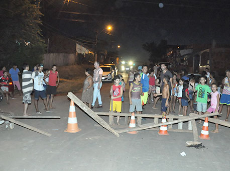 050716-cotidiano-ruaprotesto-cleriston