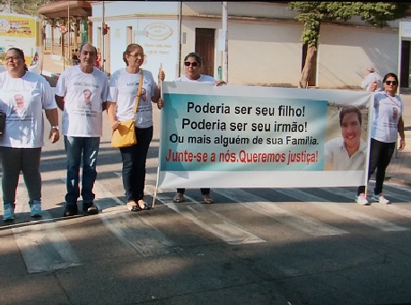 210716-policia-manifesto-familia