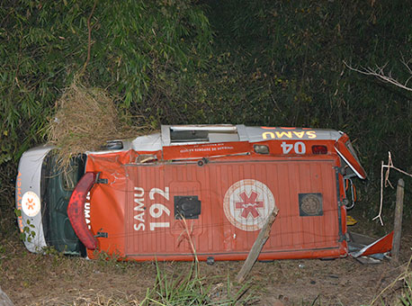 050816-policia-ambulanciacapotada-cleriston