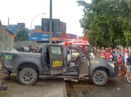 100816-policia-policialalvejado-altinomachado