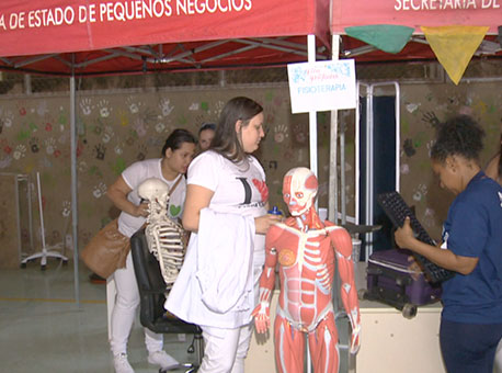 190816-cotidiano-feiradeprofissoes-tvgazeta