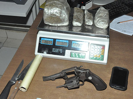 030916-policia-apreensaodrogasarmas-cleriston