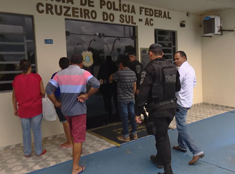 021016-policia-eleitorespresoscruzeiro-tvgazeta