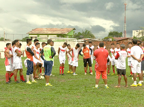 041016-esporte-treinoriobranco-tvgazeta