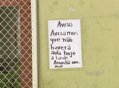 201016-cotidiano-escolafechada-tvgazeta