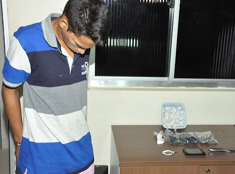 271016-policia-trafico-paredefalsa