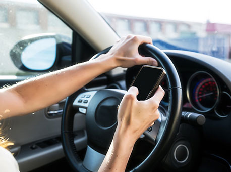 011116-cotidiano-celularcarro-cedida