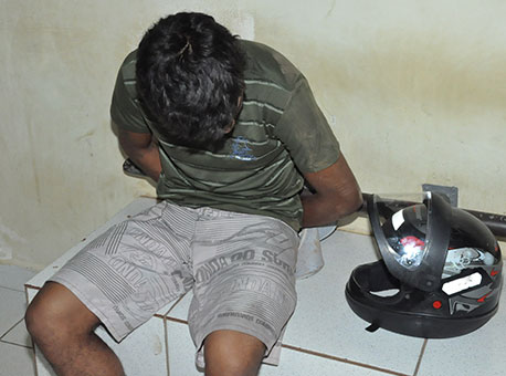 011116-policia-jovemcapacete-cleriston