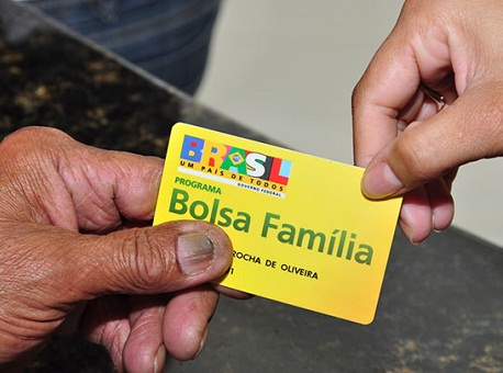 031116-cotidano-bolsafamilia-recadastramento