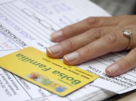 121116-cotidiano-bolsafamilia-divulgacao