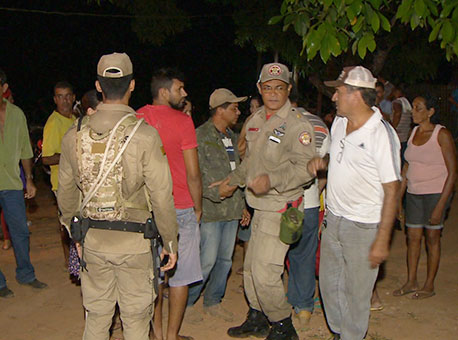 241116-policia-comunidade-tvgazeta