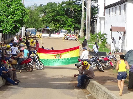 071216-cotidiano-bloqueioponte-almirandrade
