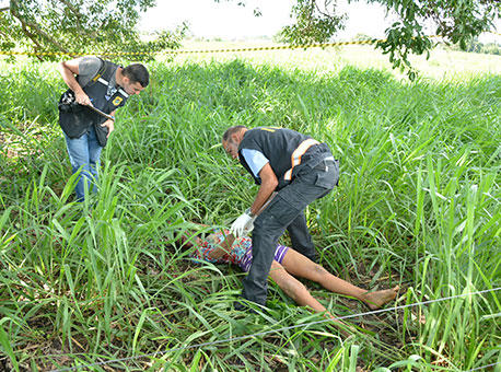 121216-policia--mulhermorta-cleriston