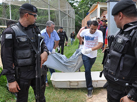 141216-policia-jovenssematando-cleriston