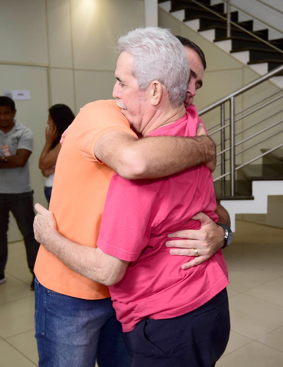 1colunavagnoe4fotos031216