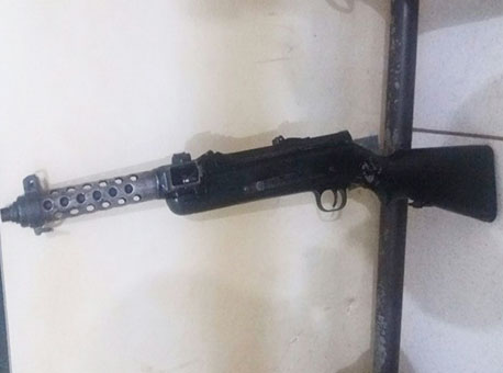 261216-policia-submetralhadora-cedida