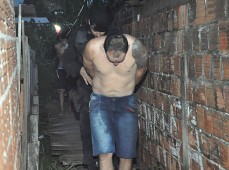 311216-policia-confrontoesperanca-cleriston