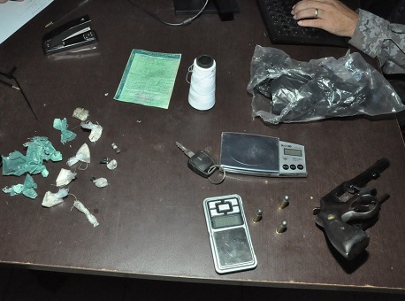 070117-policia-presos-conjesperanca