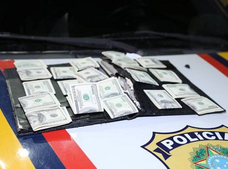 140117-policia-prf-dinheiro
