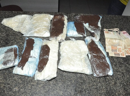 160117-policia-jovem-com-cocaina