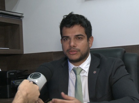 170117-policia-advogado-gringo