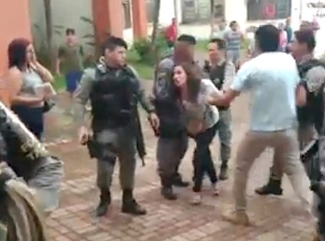 180117-policia-confusao