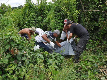150217-policia-corpo-jovem-taquari