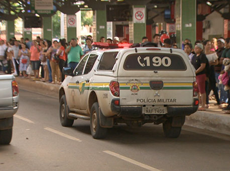 160217-policia-policiaterminal-tvgazeta