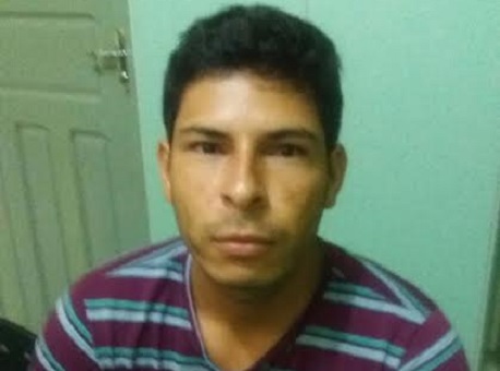 140317-policia-preso-moto-roubada