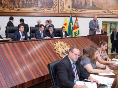 230217-politica-pensaoexgovernadores-aleac 410 305