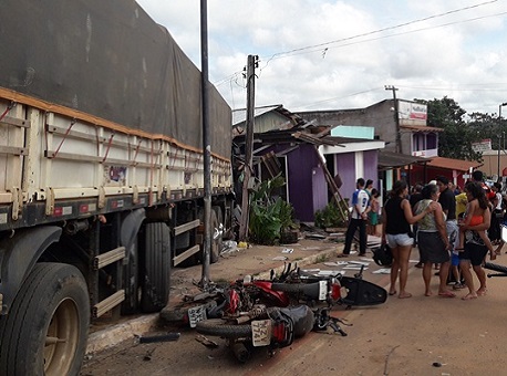 240517-policia-acidente-carreta