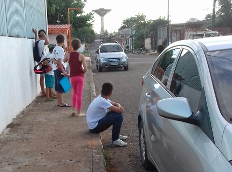 080617-policia-garoto-assaltado