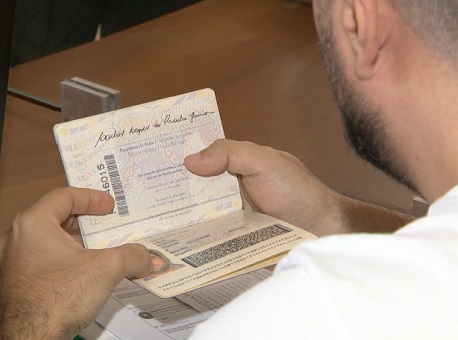 280617-cotidiano-sem-passaporte
