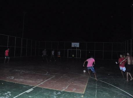 260717-cotidiano-quadra-sem-luz