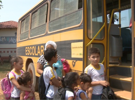 090817-cotidiano-crianças-semônibus