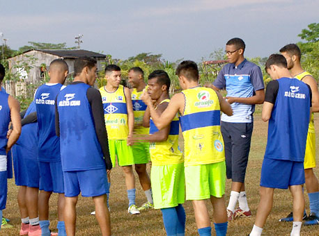 150817-esporte-galotreino-tvgazeta