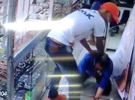 060917-policia-assalto-joalheria