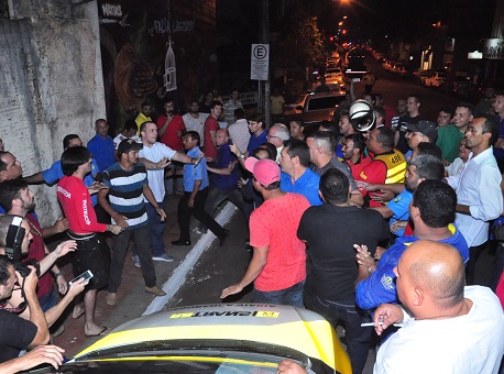 060917-policia-bate-boca-motoristas