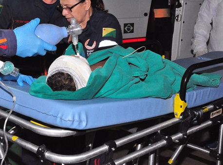 080917-policia-criançabaleada