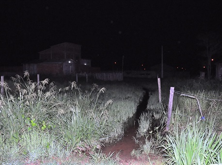 131017-cotidiano-problemas-bairrocanaa