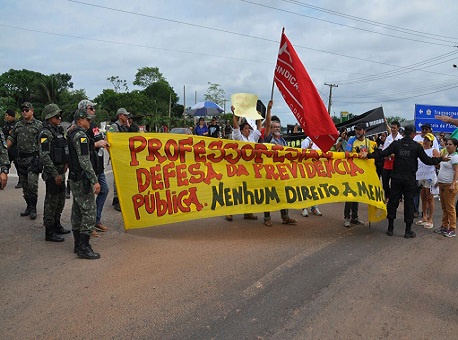 271017-politica-manifesto