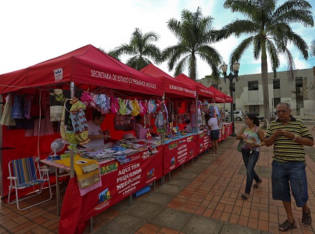 141217-cotidiano-feira-natalina