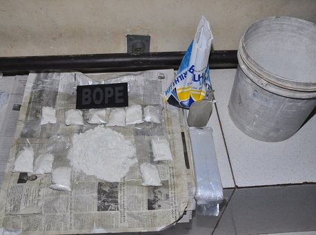 120318-policia-droga-boca-de-fumo