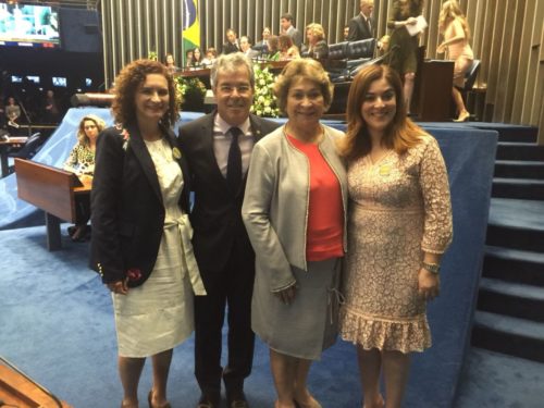 1colunadedomingo110318