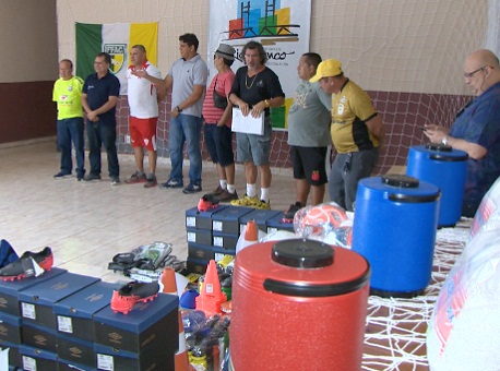 240518-esporte-kits-categorias-debase