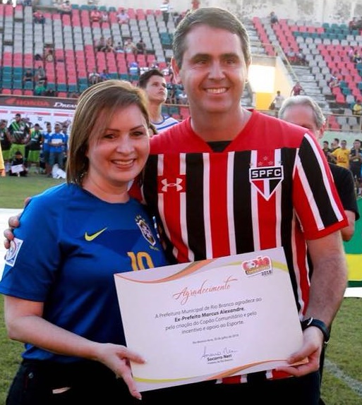 1colunavagnoe6fotos100718