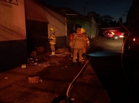 22062020-incendio-loja